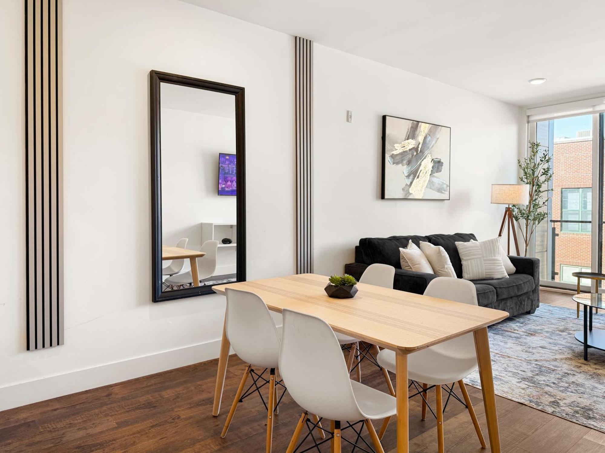 Apartmint At Liberty A - *